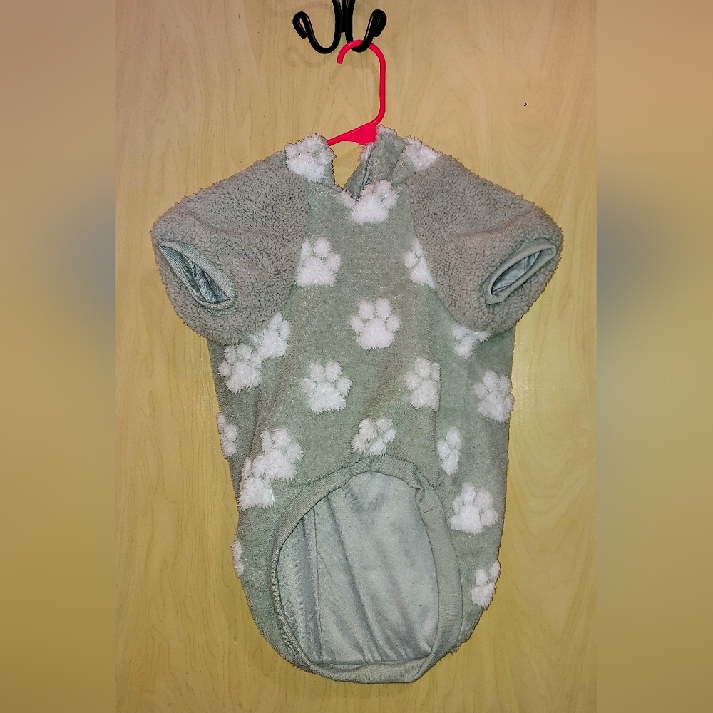 Koolaburra by UGG Koola Maggie Paw Dog Coat Size Large BRAND NEWKoolaburra by UG
